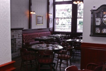 Churchill's Pub - Savannah, GA