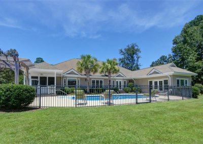 Southbridge Residence Pool & Patio